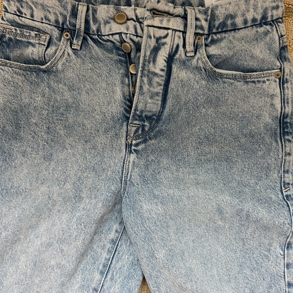 Good American Jean - Picture 2 of 3